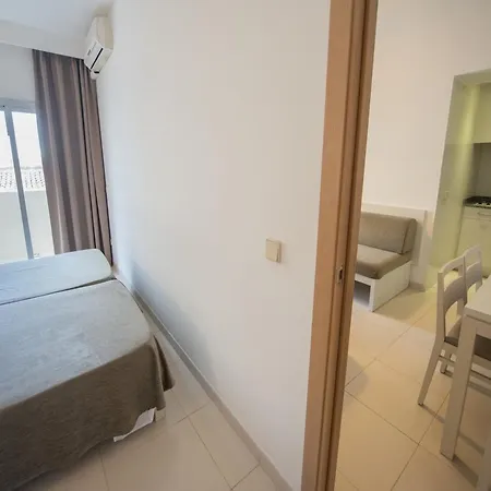 Embat Hotel 2*